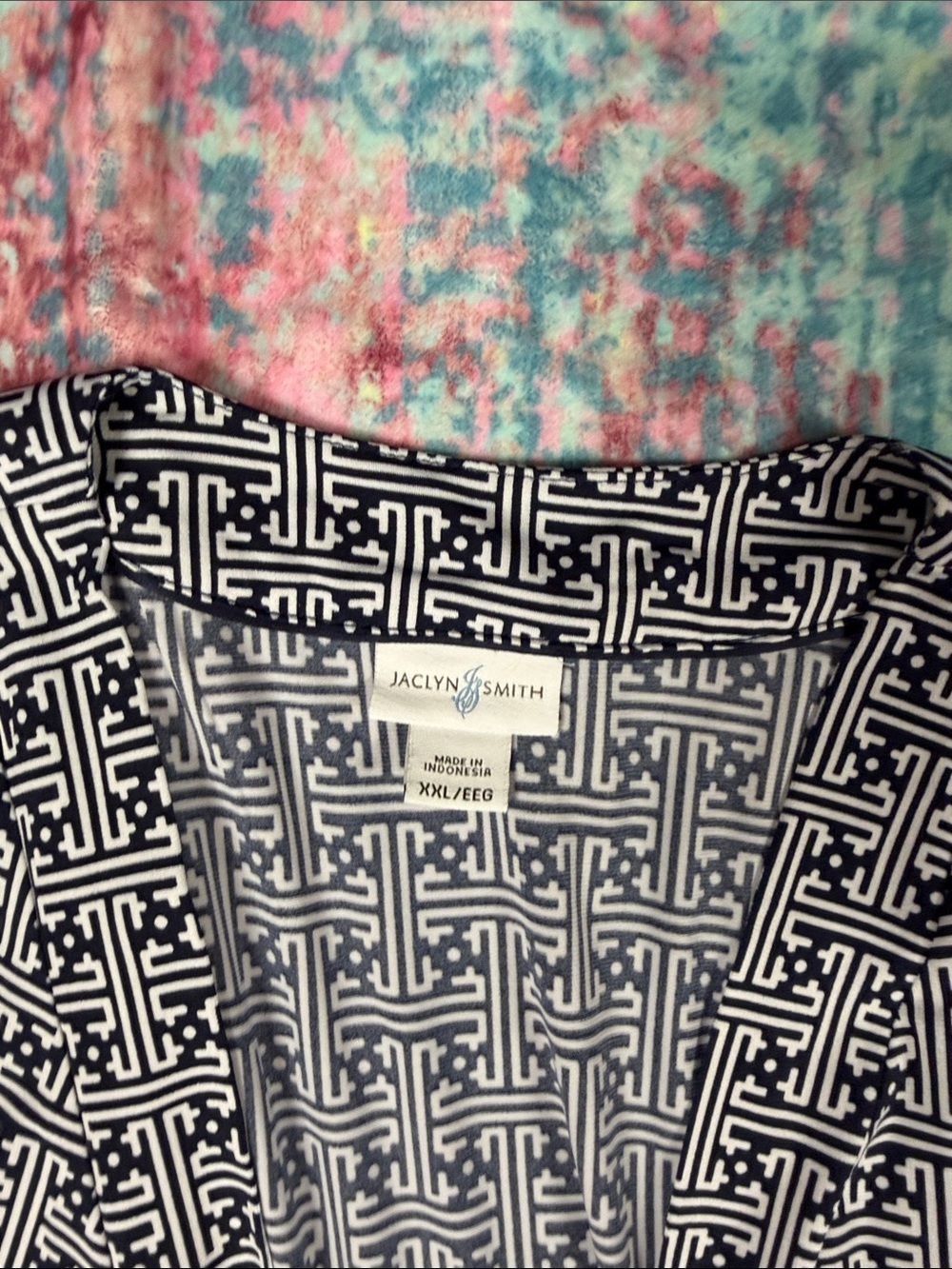 🇺🇸Jaclyn Smith Black and White Geometric Wrap Dress - Picture 2 of 6